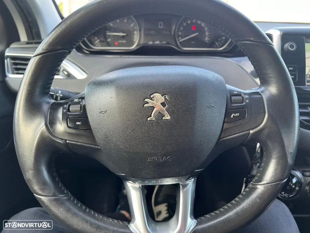 Peugeot 2008 - 19
