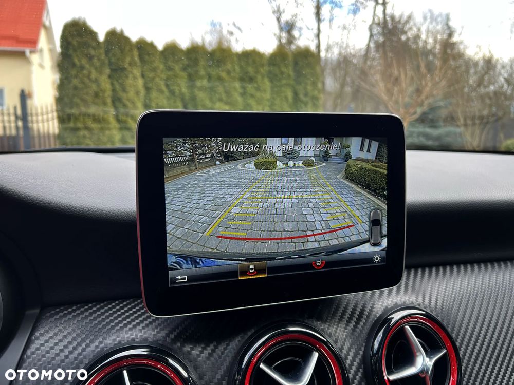 Mercedes-Benz Klasa A AMG 45 4Matic AMG Speedshift 7G-DCT - 32