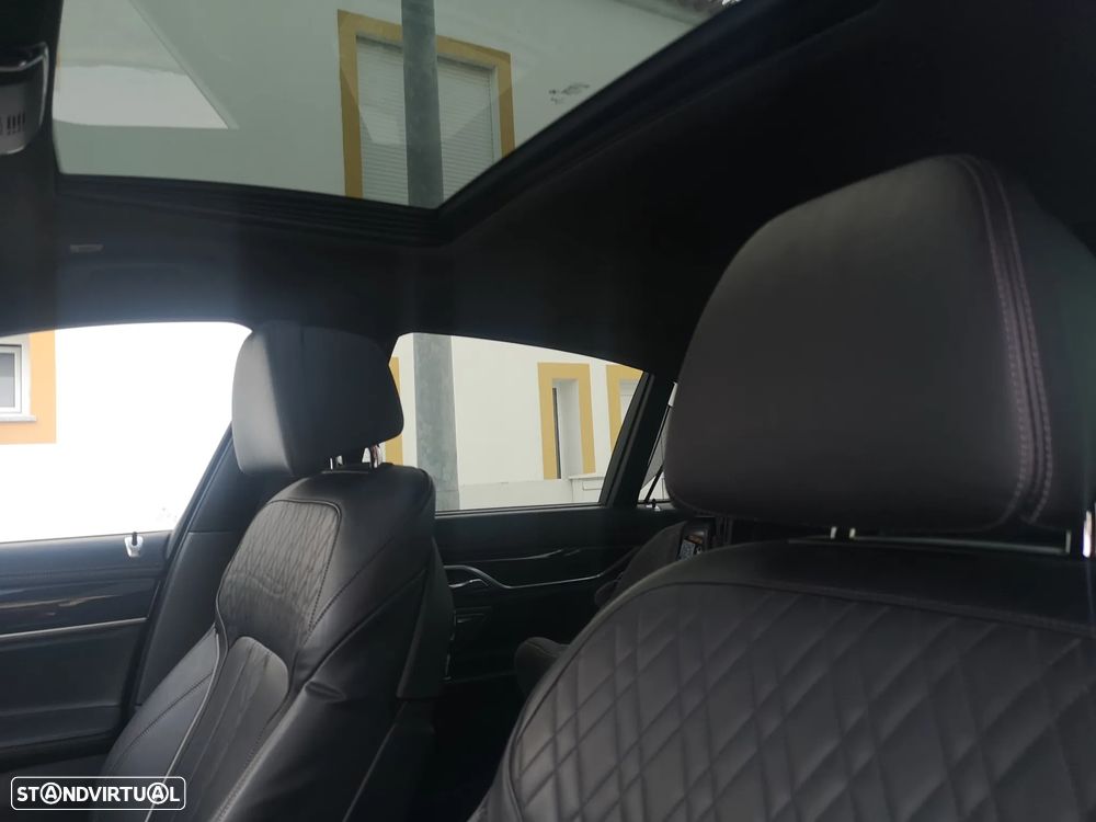 BMW 725 d Pack M - 15