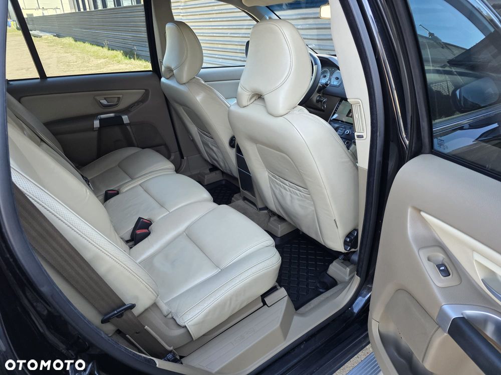 Volvo XC 90 D5 AWD Executive - 11