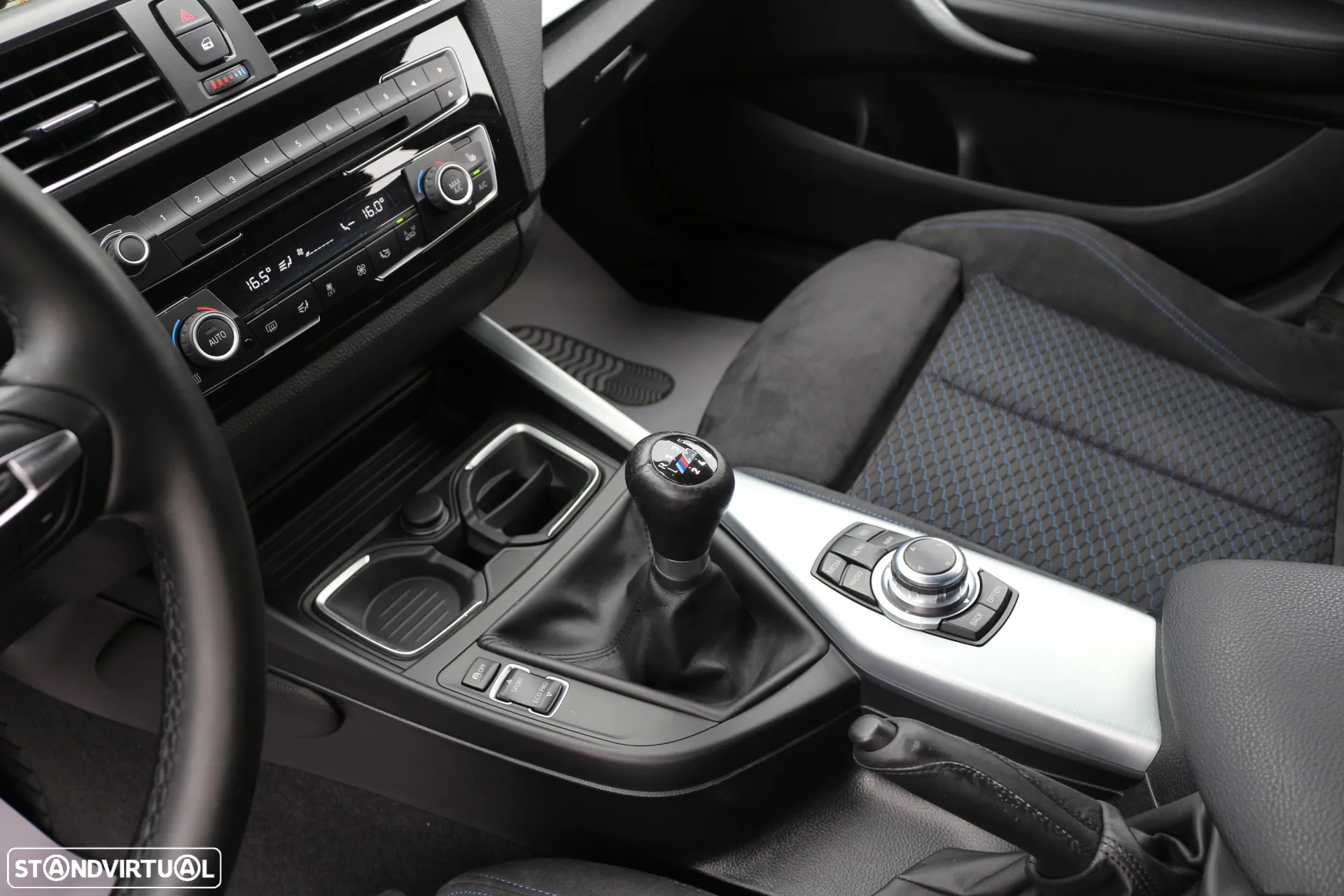 BMW 118 d Pack M - 15