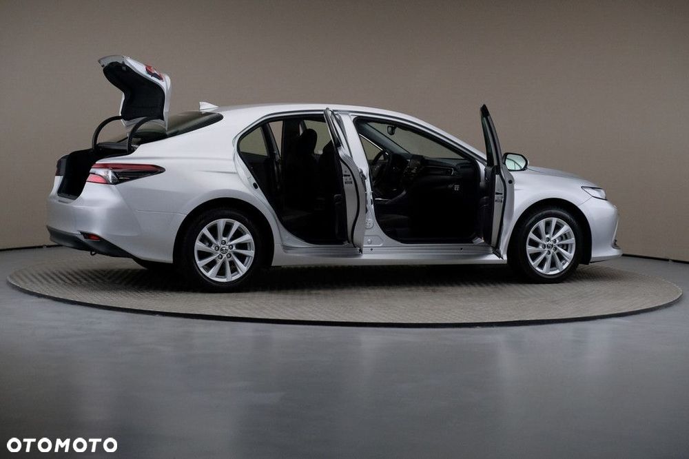 Toyota Camry 2.5 Hybrid Comfort CVT - 6