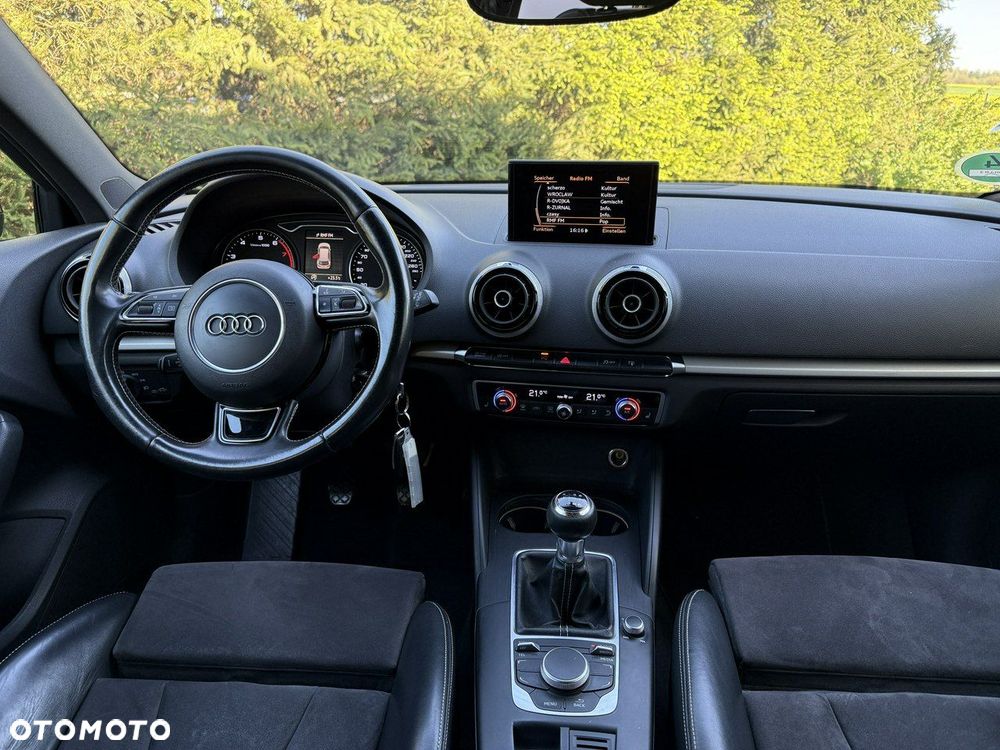 Audi A3 Sportback 1.4 TFSI S line Sportpaket - 4