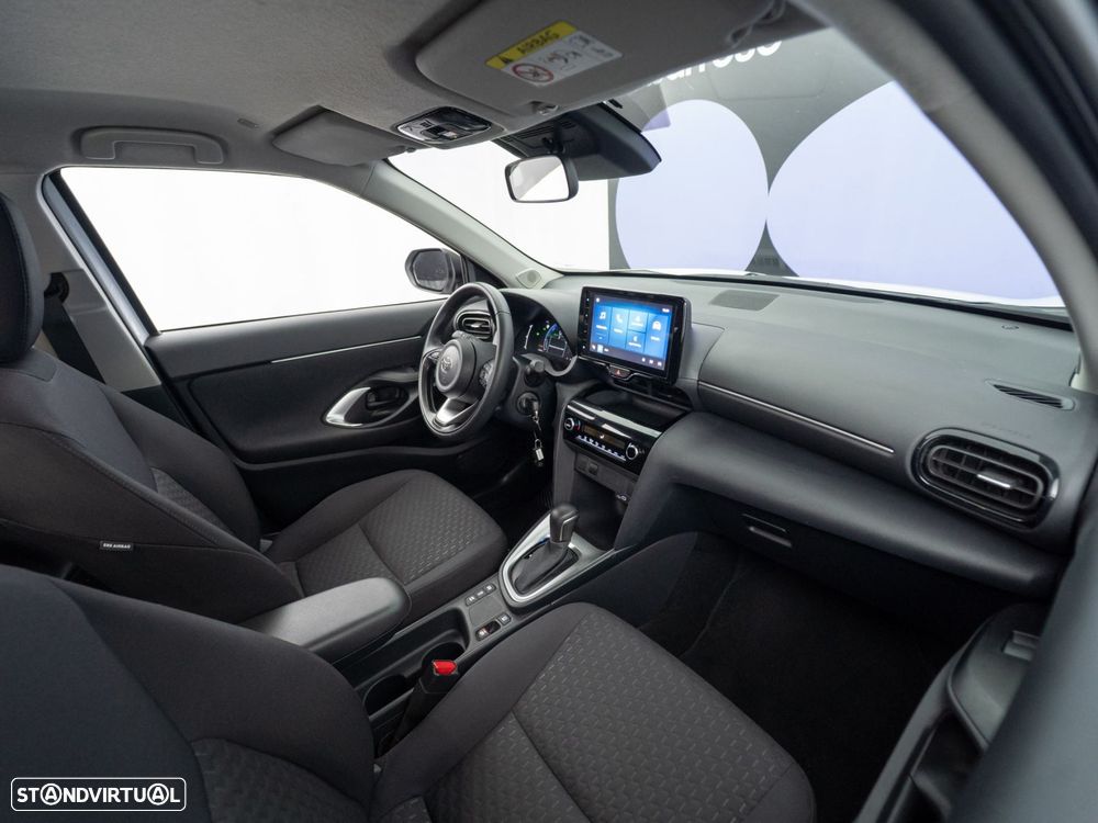 Toyota Yaris Cross 1.5 HDF Comfort Plus - 33