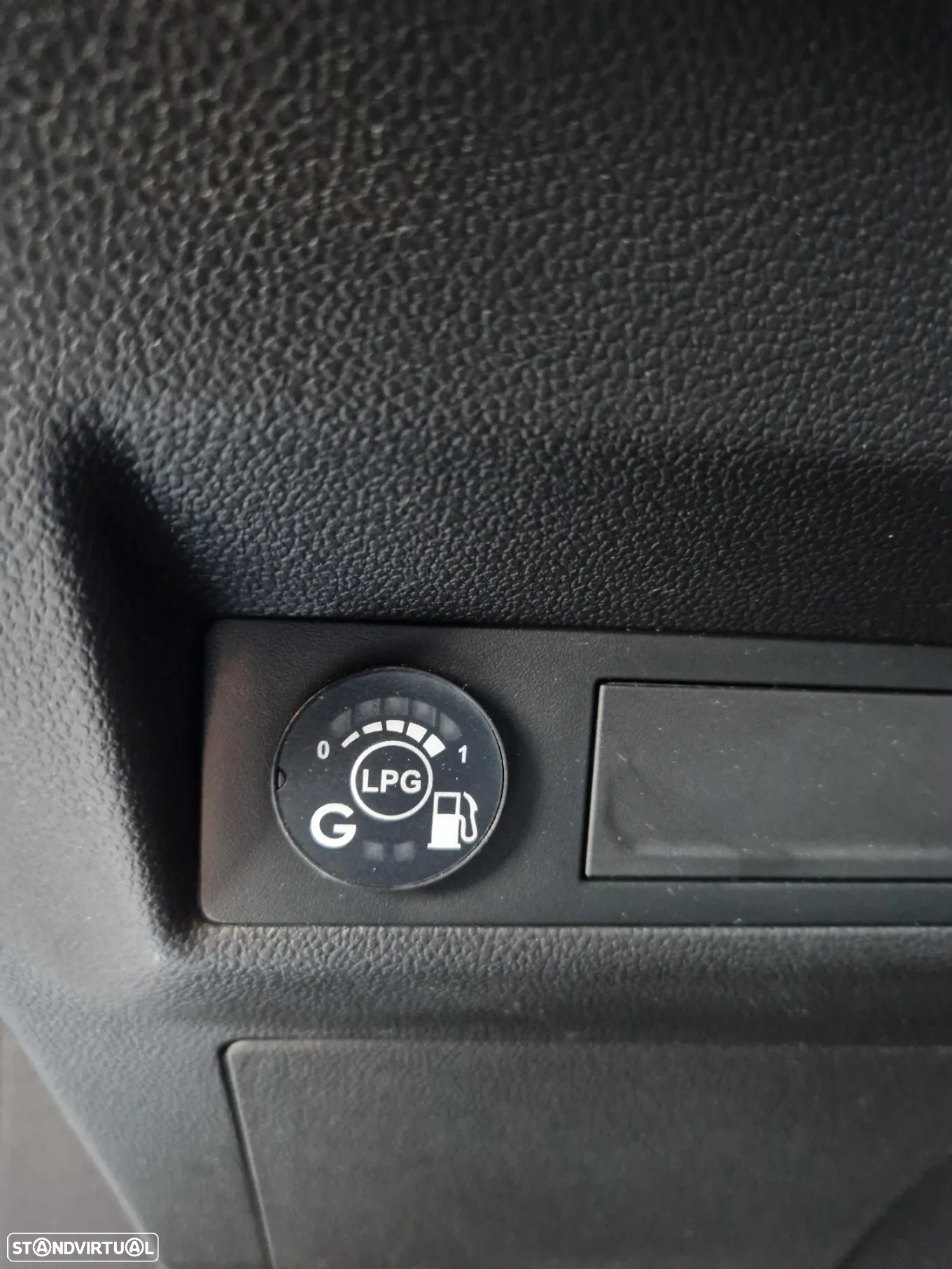 Renault Captur 1.0 TCe Techno Bi-Fuel - 22