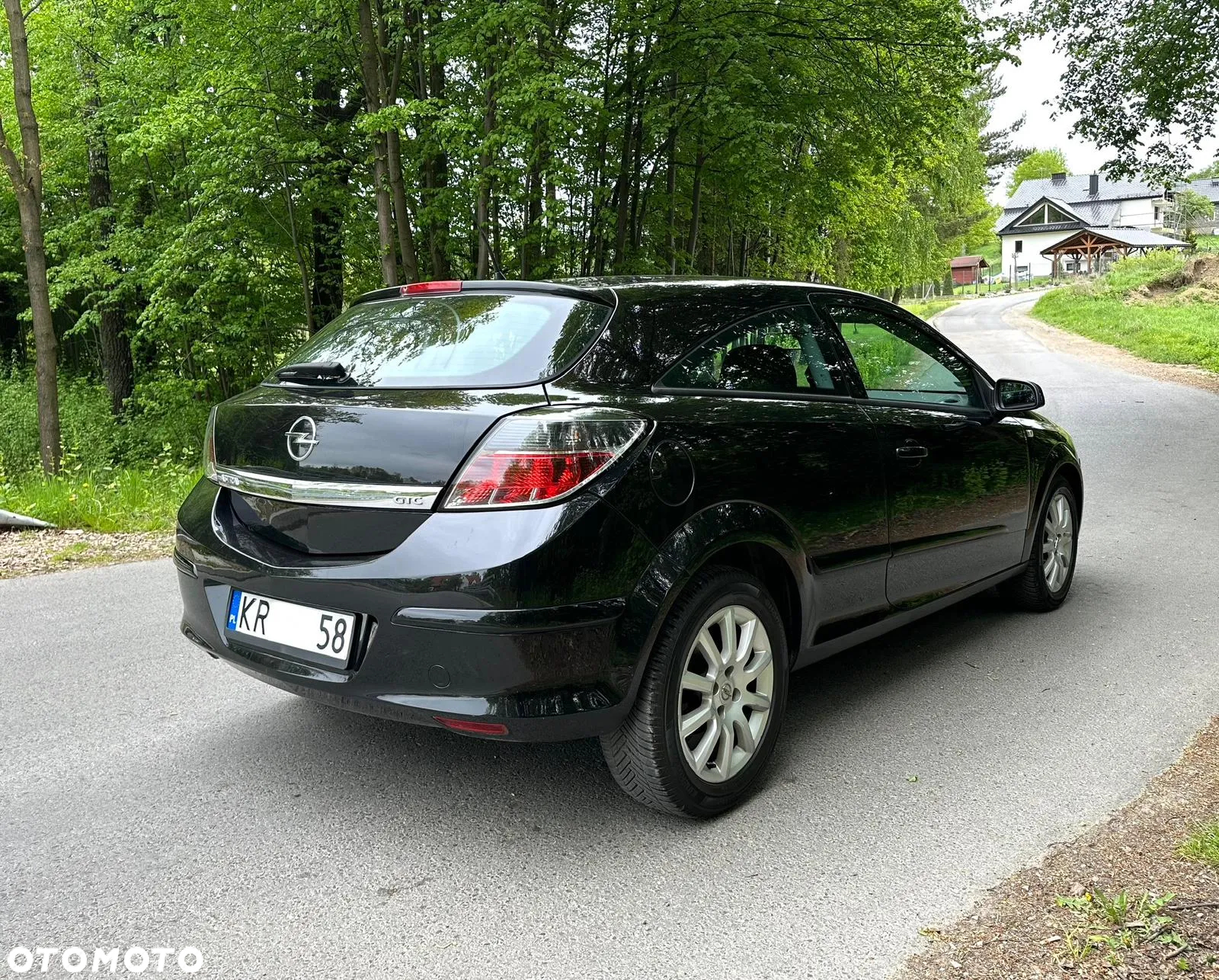 Opel Astra III GTC 1.6 Enjoy - 9