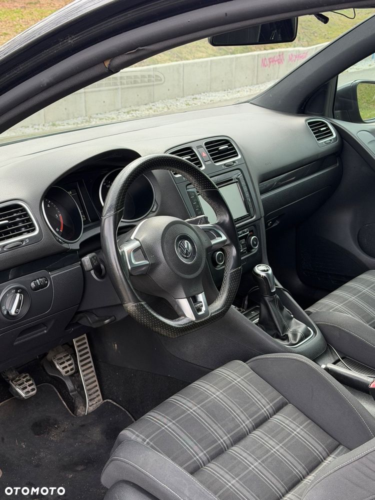 Volkswagen Golf - 18