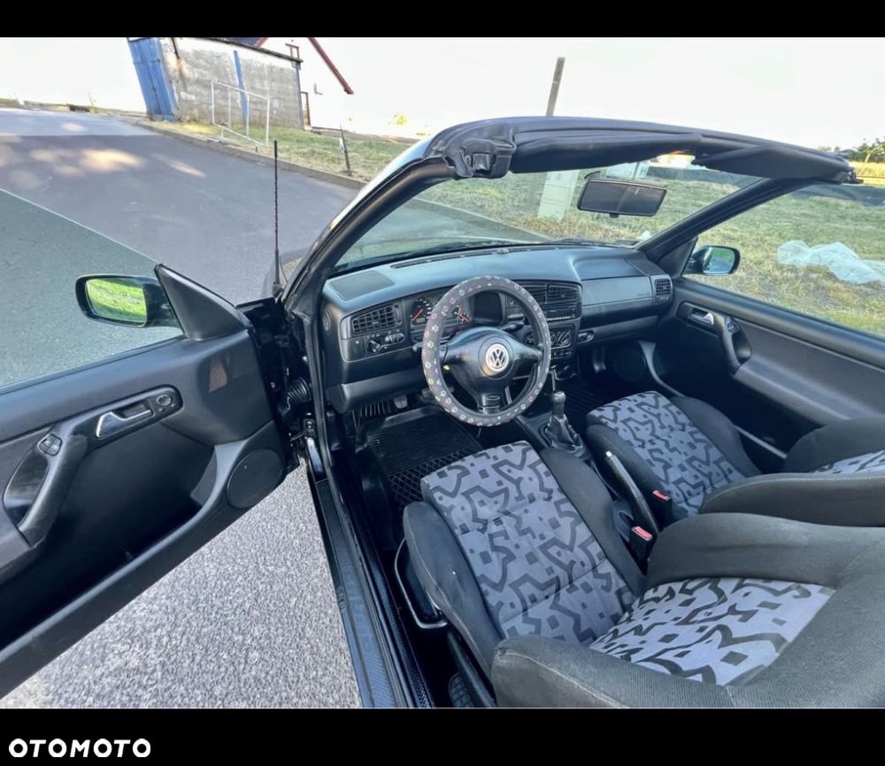 Volkswagen Golf Cabrio - 3