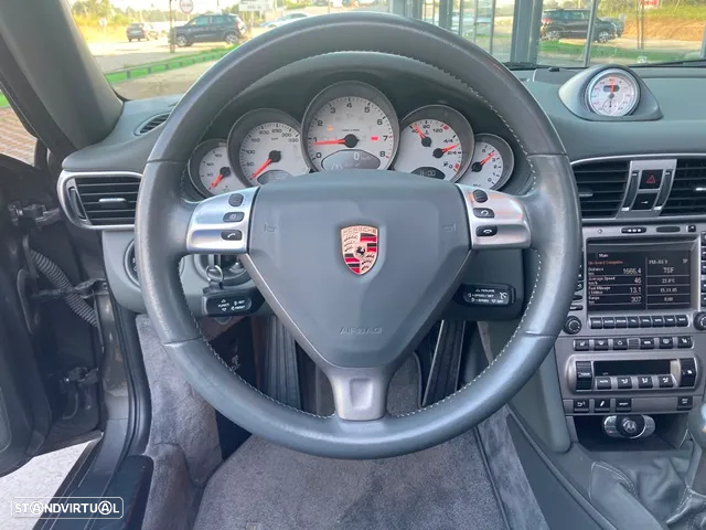 Porsche 911 (997) Carrera 4 S - 13
