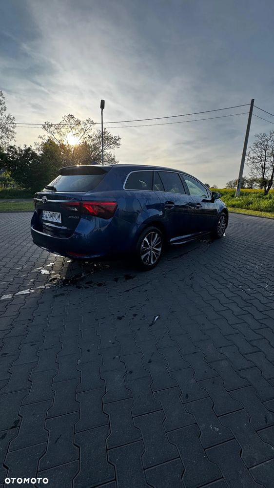 Toyota Avensis 2.0 D-4D Premium - 10