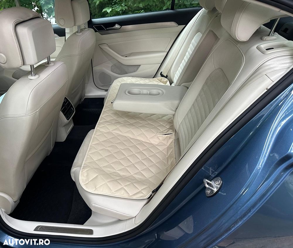 Volkswagen Passat 2.0 TDI DSG Highline - 12