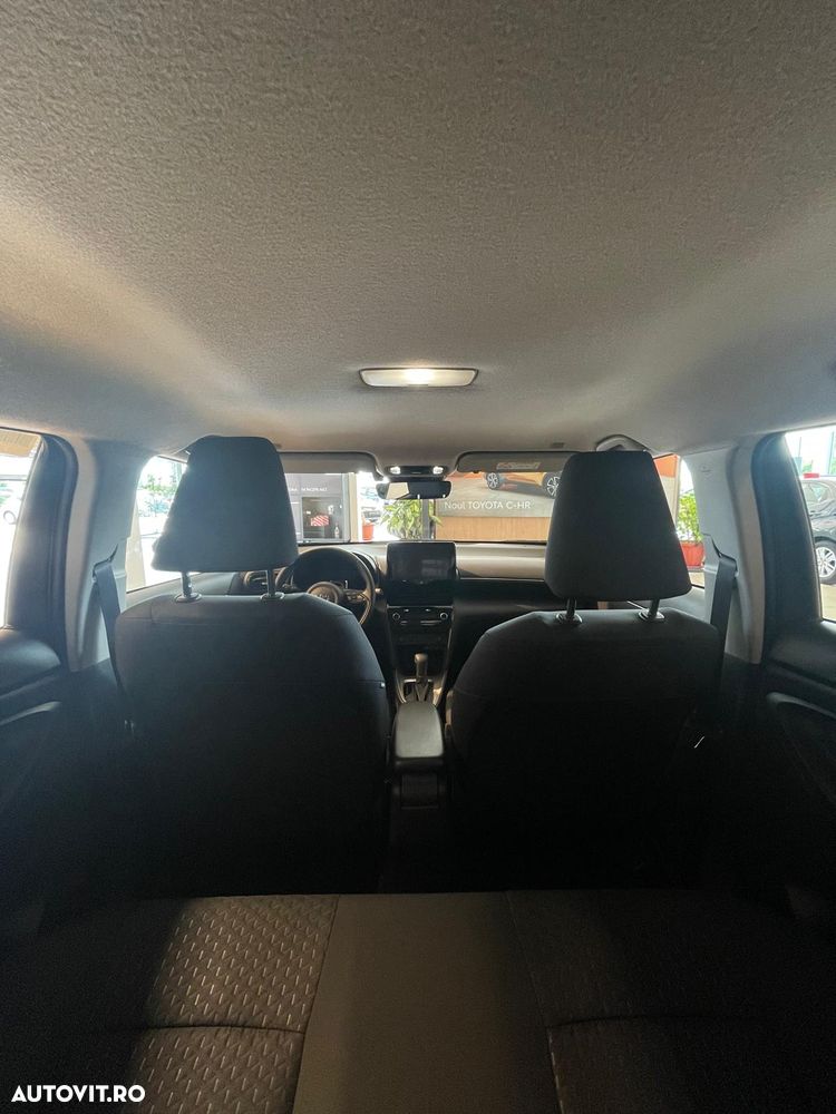 Toyota Yaris Cross 1.5 VVT-i HSD 116 4x2 HEV Business - 8
