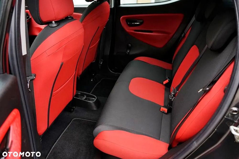 Lancia Ypsilon Y 0.9 TwinAir Turbo 8V Gold - 9