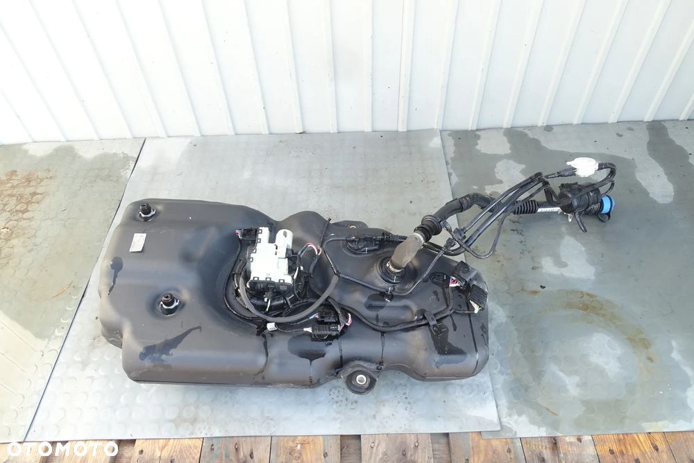 MERCEDES ML GLE GL W166 KOMPLETNY ZBIORNIK POMPA ADBLUE A1664706001 - 2