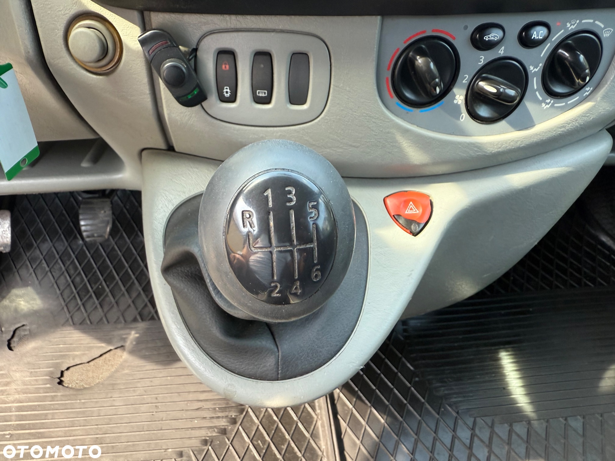 Renault Trafic Furgon Long L2H1 2.0 DCI  Hak - 14