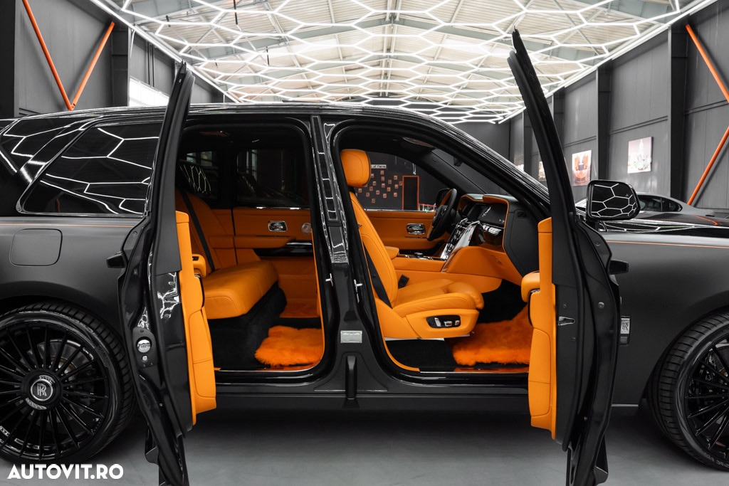 Rolls-Royce Cullinan Standard - 31