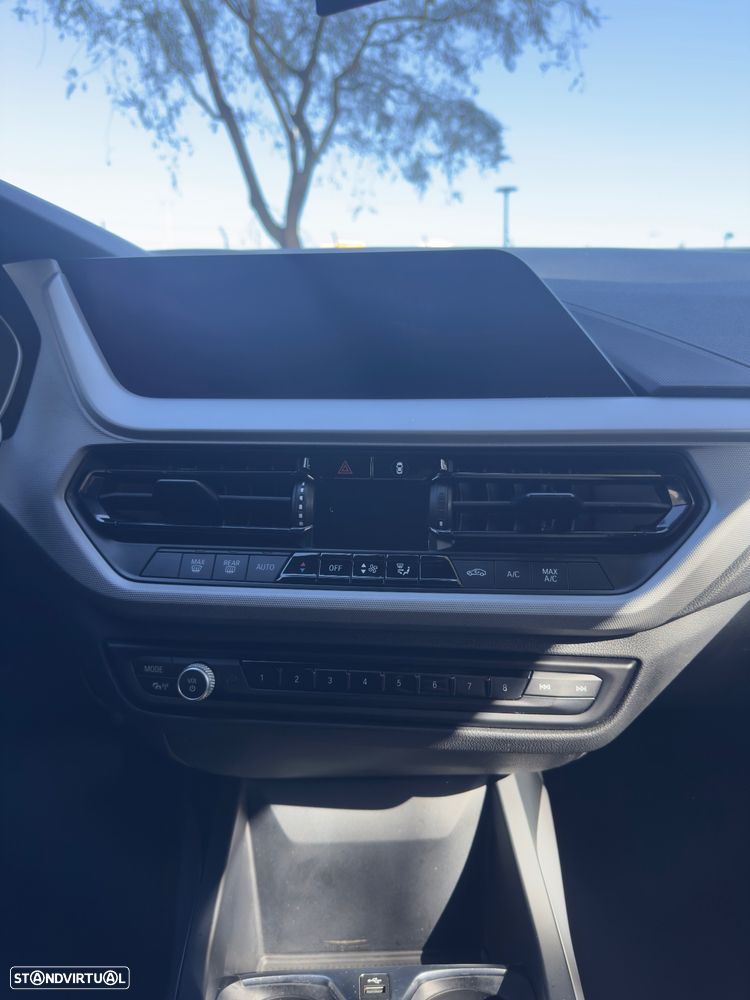 BMW 116 d Aut. Sport Line - 23