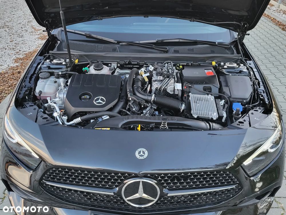 Mercedes-Benz Klasa A 250 e PHEV AMG Line 8G-DCT - 40