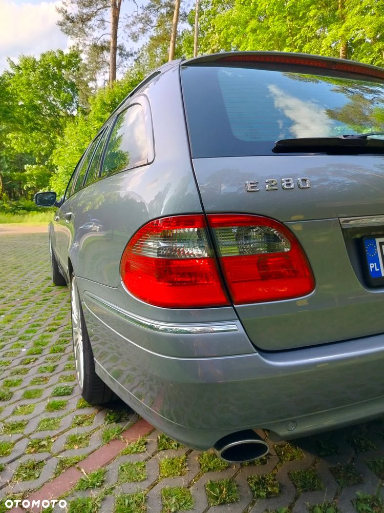 Mercedes-Benz Klasa E 280 4-Matic T Elegance - 6