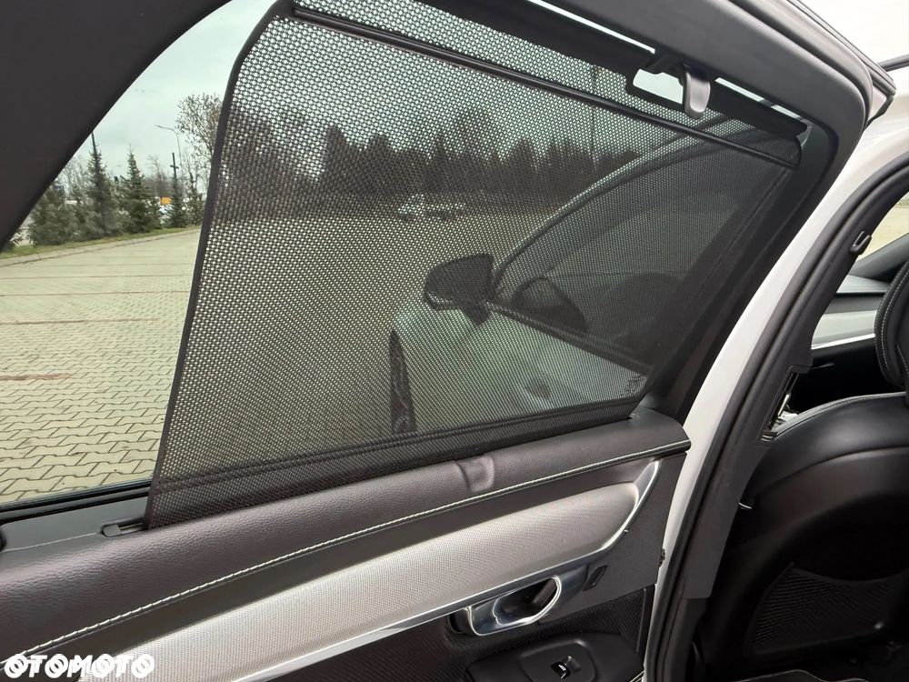 Volvo V90 T4 R-Design - 24