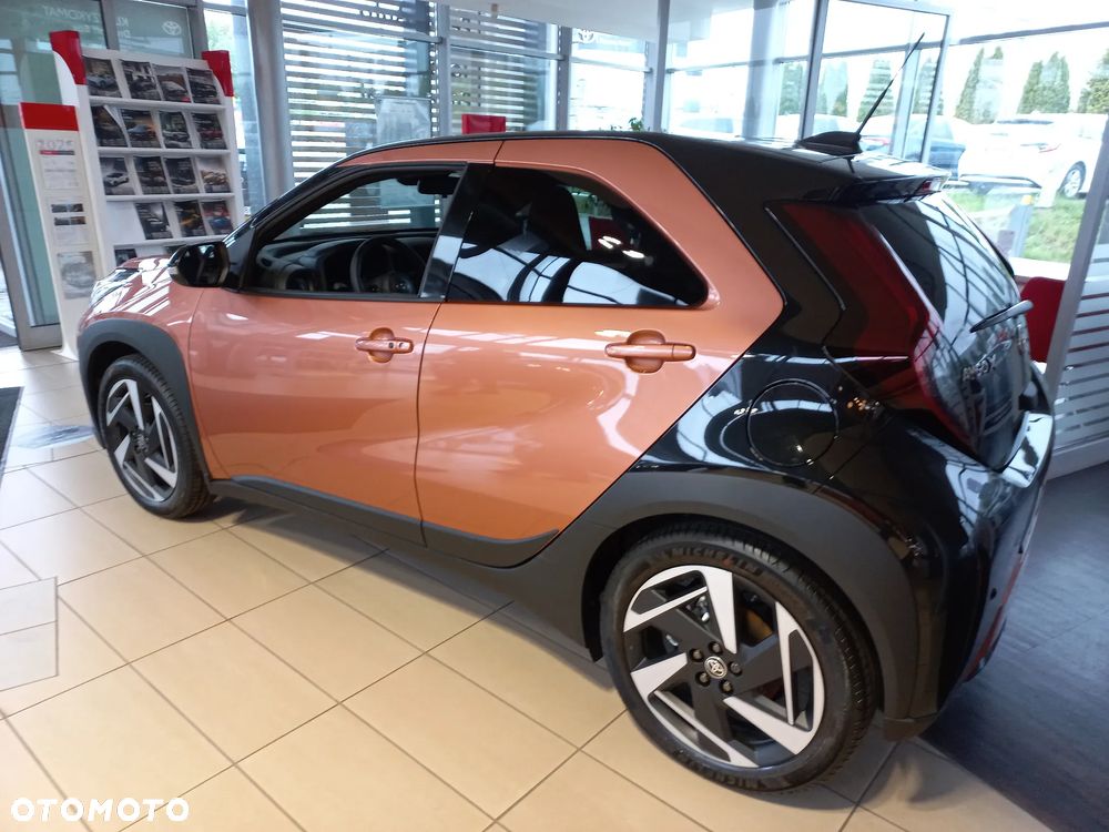 Toyota Aygo X Hybrid 1.5 Style e-CVT - 5