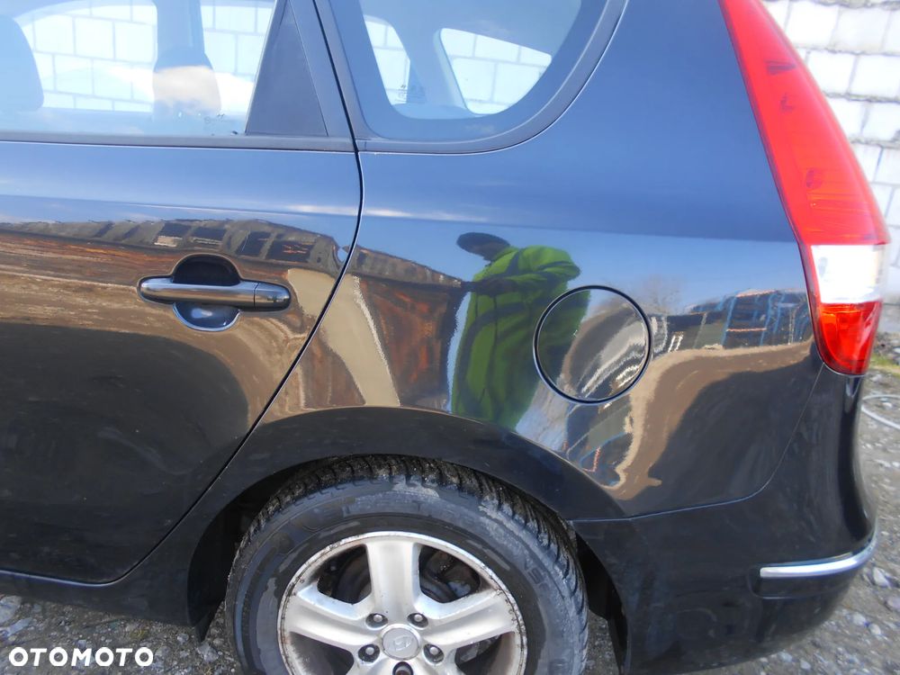 HYUNDAI I30 1.6 CRDI D4FB 128 KM 8U714691 CW KOMBI KOD LAKIERU 9F SILNIK SKRZYNIA  BIEGOW MASKA TURBO DZWI WTRYSKI ZDERZAK LAMPY ZAWIESZENIE ZBIORNIK BAK WSPOMAGANIE ELEKTRYCZNE LUSTERKA - 21