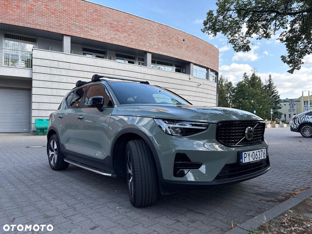 Volvo XC 40 B3 Plus Dark - 2