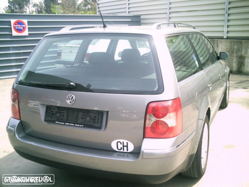 VW Passat 2.8 v6 de 2002 para peças - 3