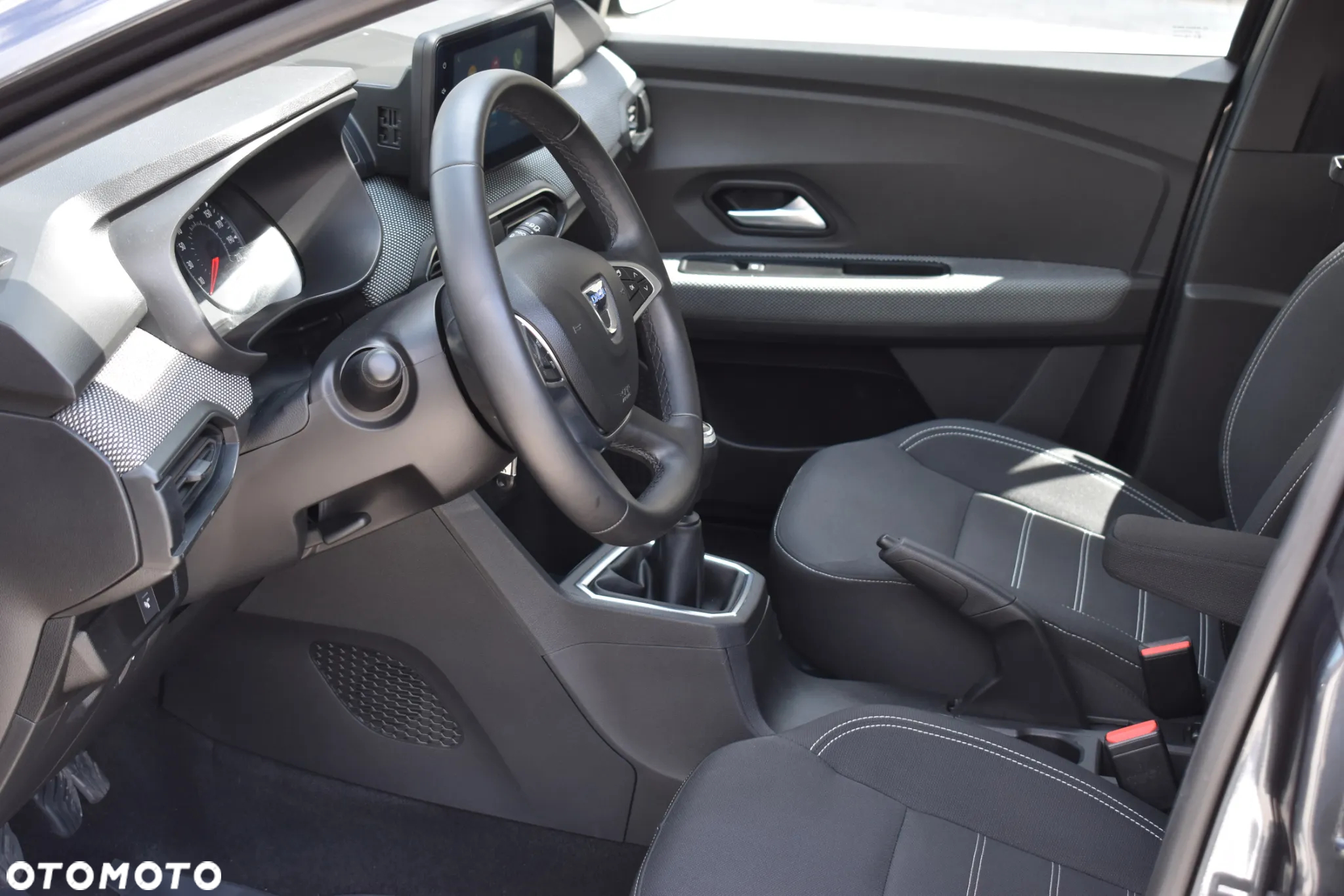 Dacia Sandero SCe 65 Essential - 10