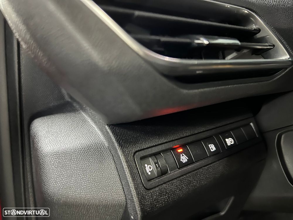 Peugeot 3008 1.6 Hybrid Allure Pack e-EAT8 - 32