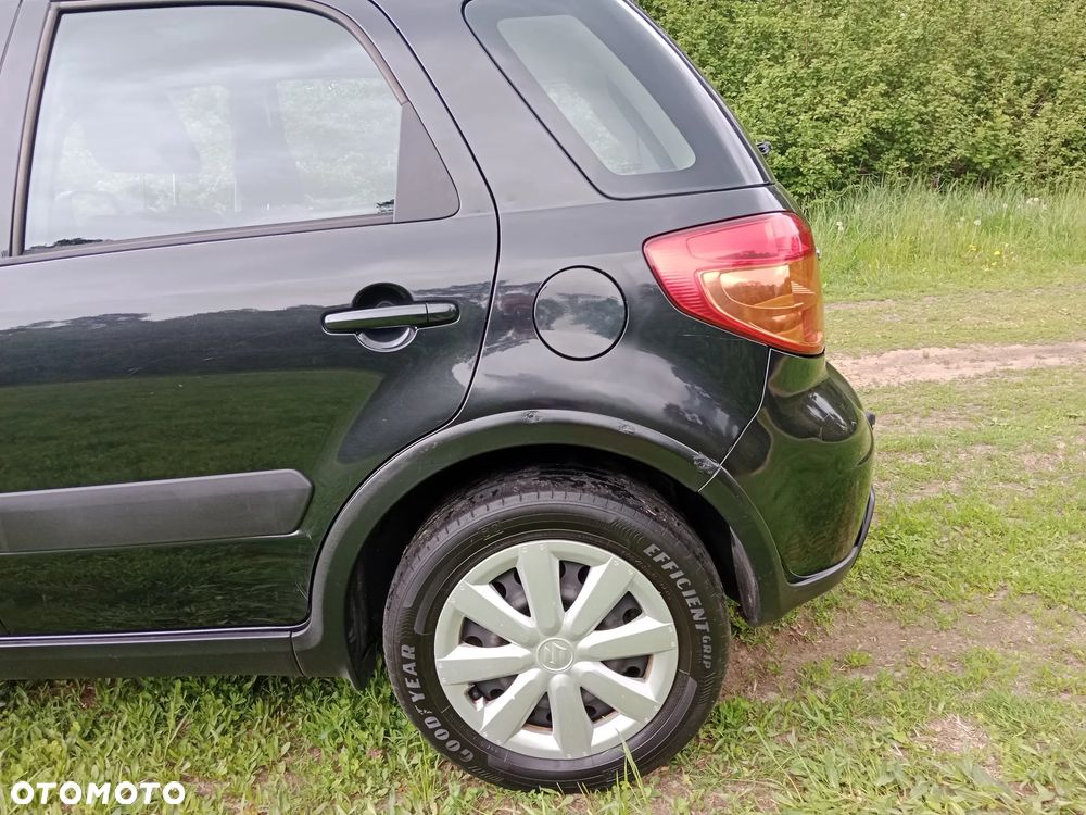 Suzuki SX4 2.0 DDiS 4x2 Style - 8