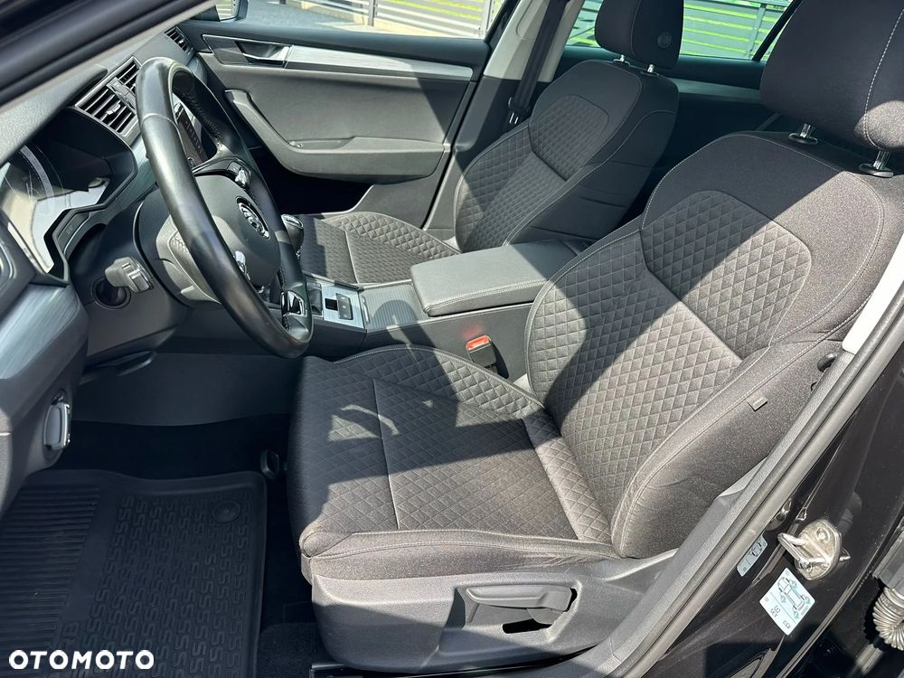 Skoda Superb 2.0 TDI Ambition - 15
