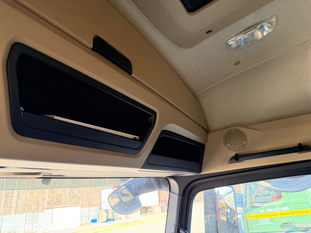 Mercedes-Benz Actros - 13