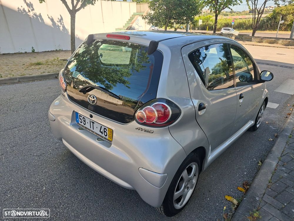 Toyota Aygo 1.0 + AC - 3