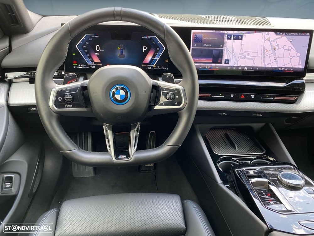 BMW 530 e Pack Desportivo M - 6