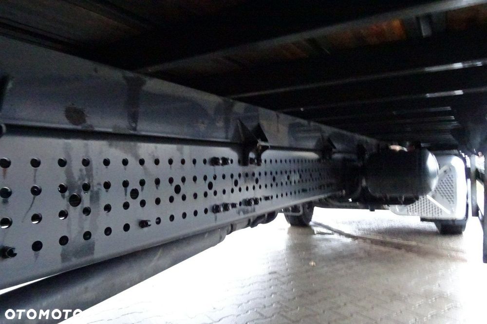 Mercedes-Benz Antos 1827 Euro 6 tylko 228tys.km ! ks. serwisowa kontener - 14