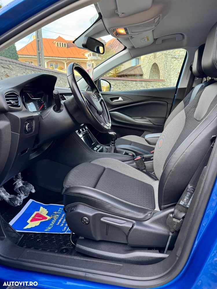 Opel Grandland X 1.2 Turbo START/STOP Design Line - 4