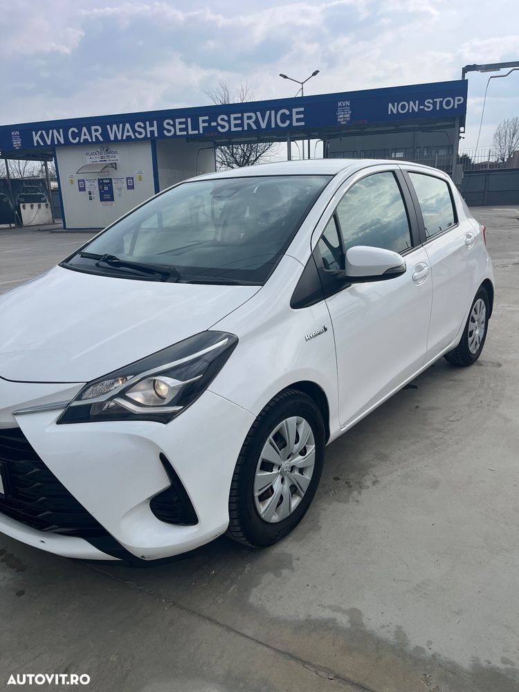 Toyota Yaris 1.5 VVT-i HSD Terra - 2