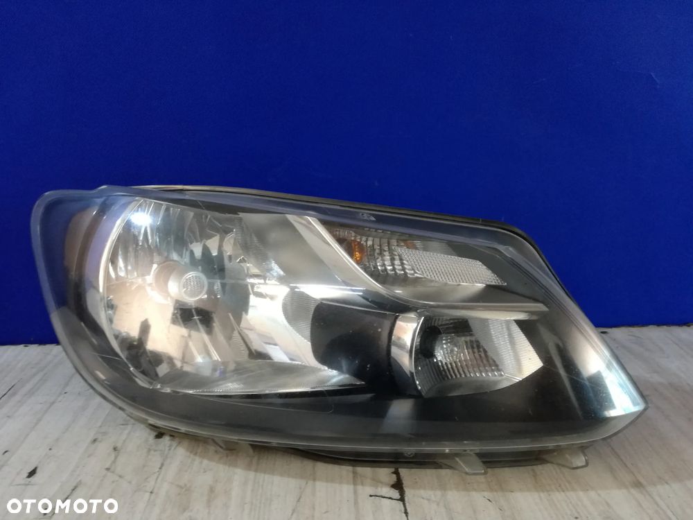 VW Caddy III Lift lampa reflektor przód prawa Anglik 10/15 - 1