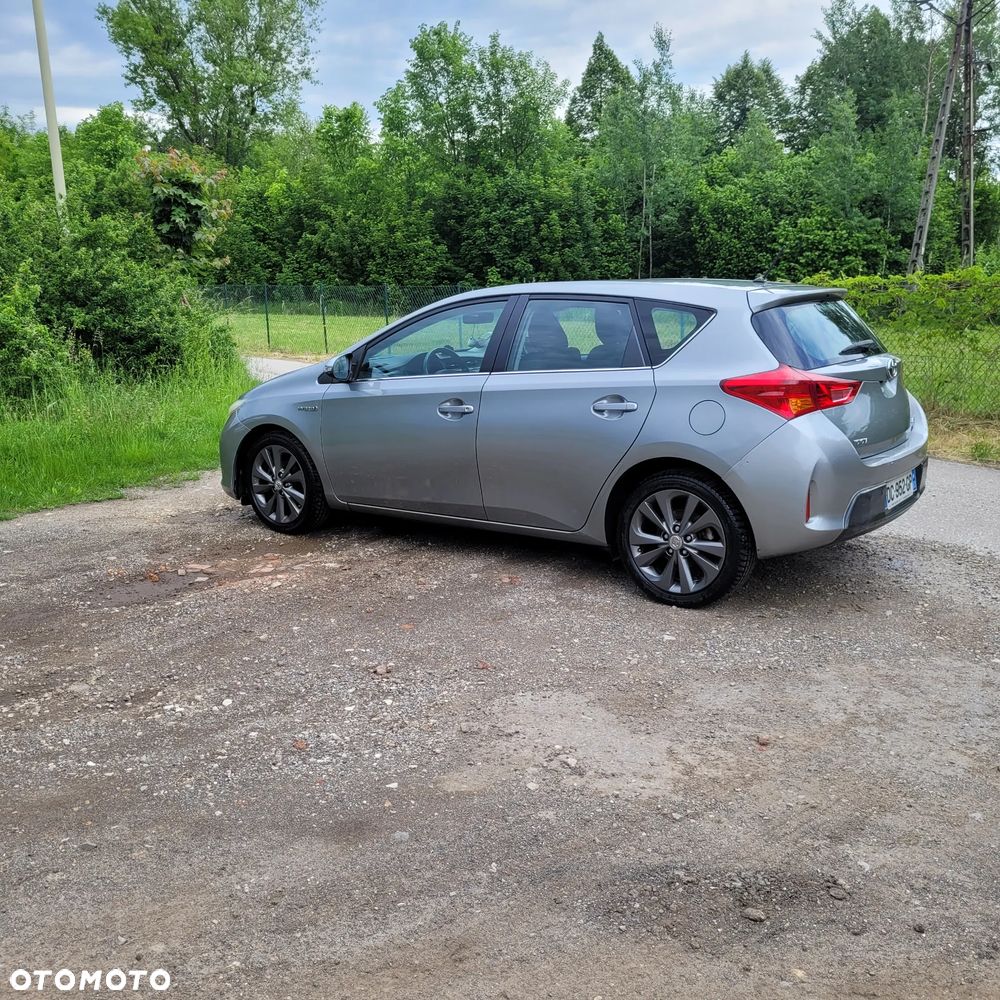 Toyota Auris 1.8 HSD Luna - 23