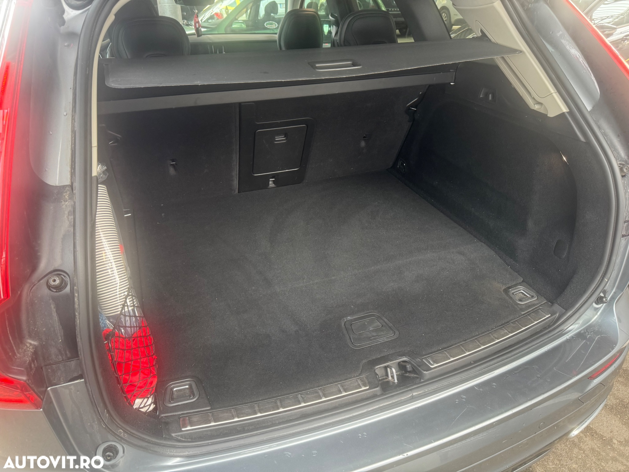 Volvo XC 60 T8 Twin Engine AWD Geartronic RDesign - 6