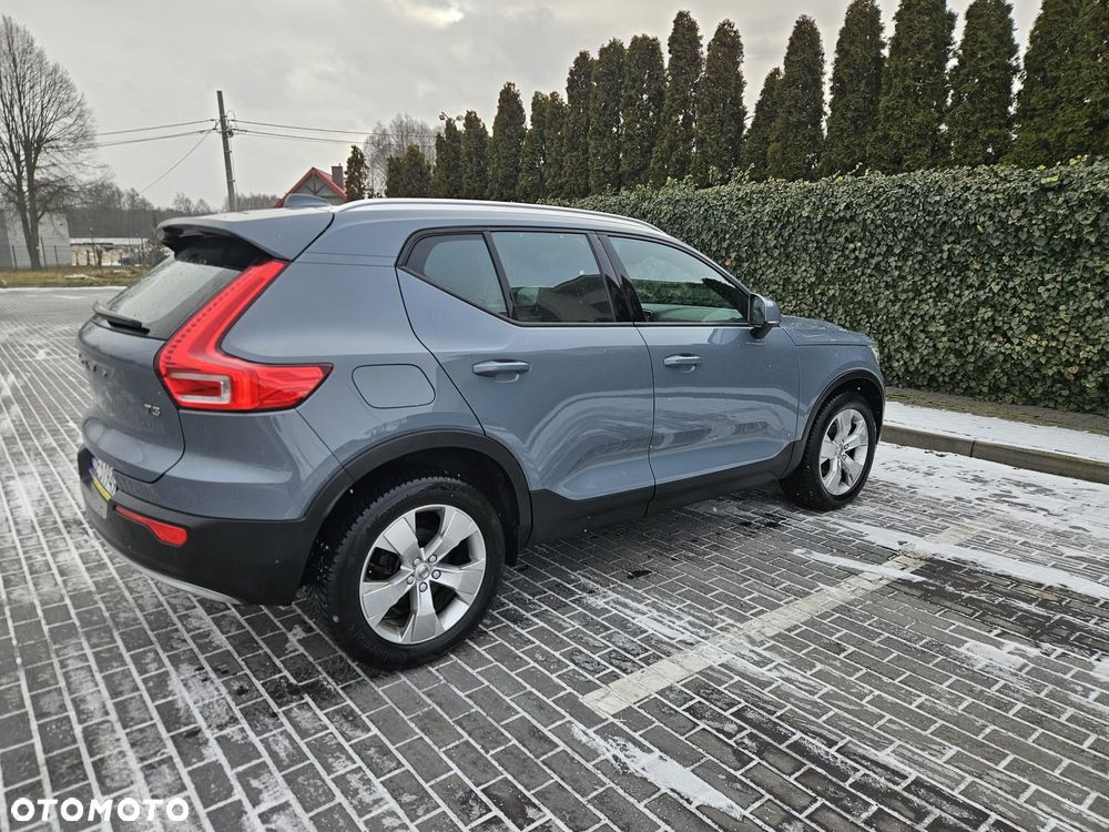Volvo XC 40 T3 Momentum - 4