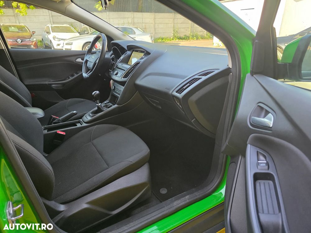 Ford Focus 1.0 EcoBoost Titanium - 13