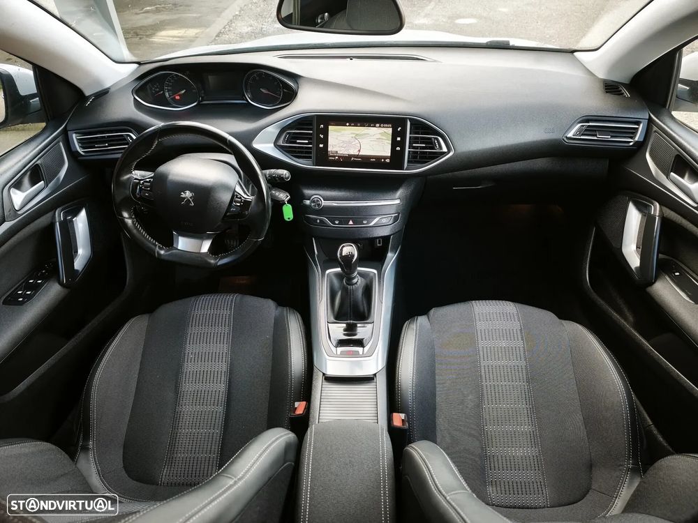 Peugeot 308 PureTech 130 Allure Pack - 17