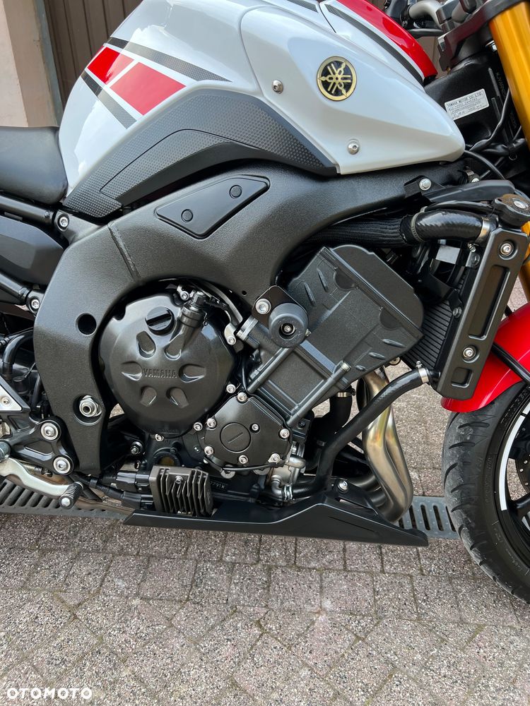 Yamaha FZ8 - 11