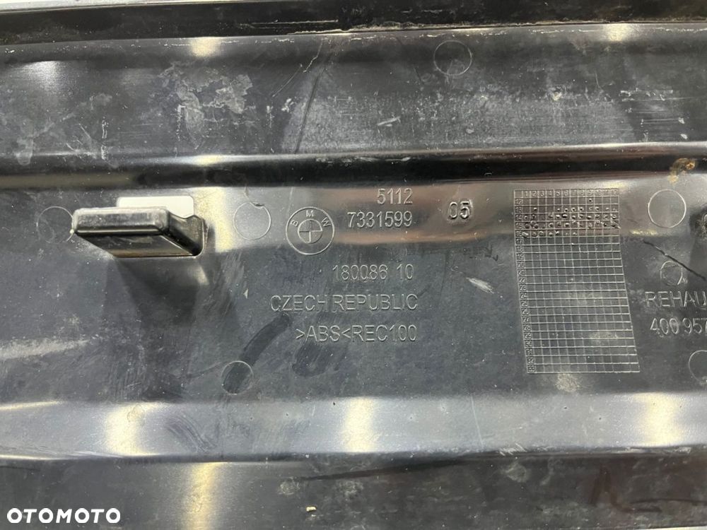 Ślizg BMW 5 F10 sedan 10-17r. tylny środkowy wspornik mocowanie zderzaka wzmocnienie 7331599 - 5