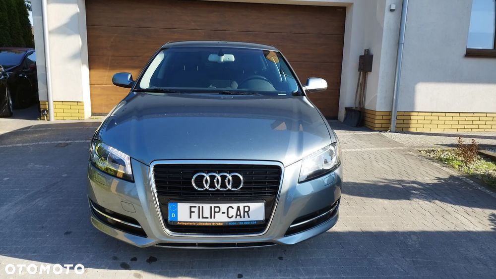 Audi A3 Sportback 2.0 TDI DPF Attraction - 2
