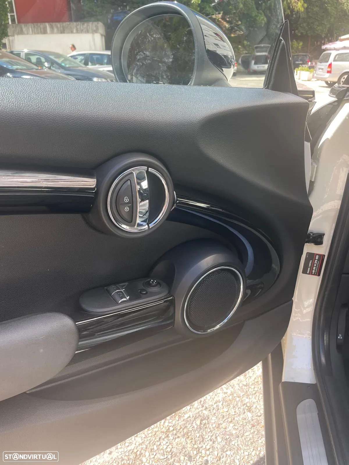 MINI 3 Portas Cooper D Aut. - 13