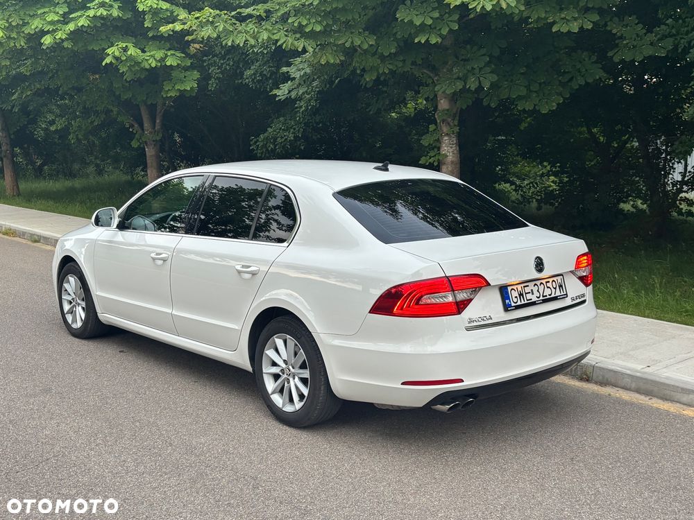Skoda Superb 2.0 TDI Business DSG - 9