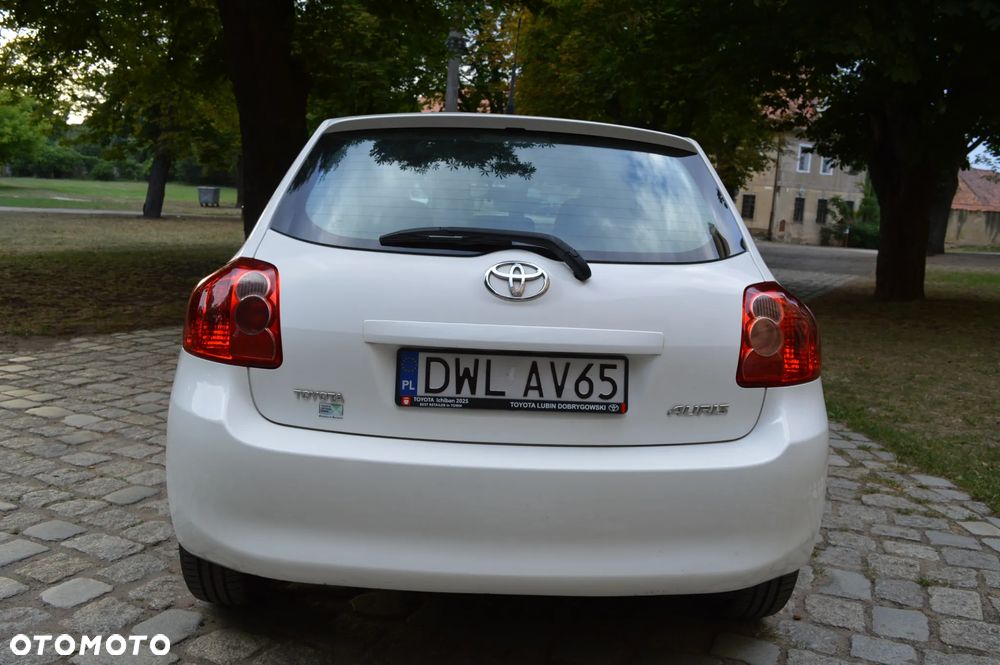 Toyota Auris 1.4 D-4D Luna - 4